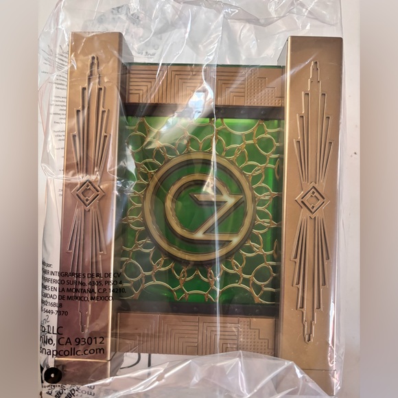 WICKED Movie Lantern Popcorn Bucket NEW - Picture 3 of 7